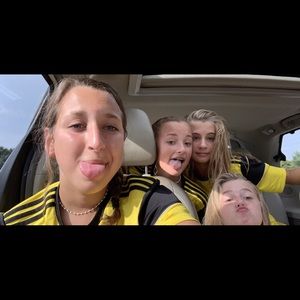 Meet your Posher, Riley